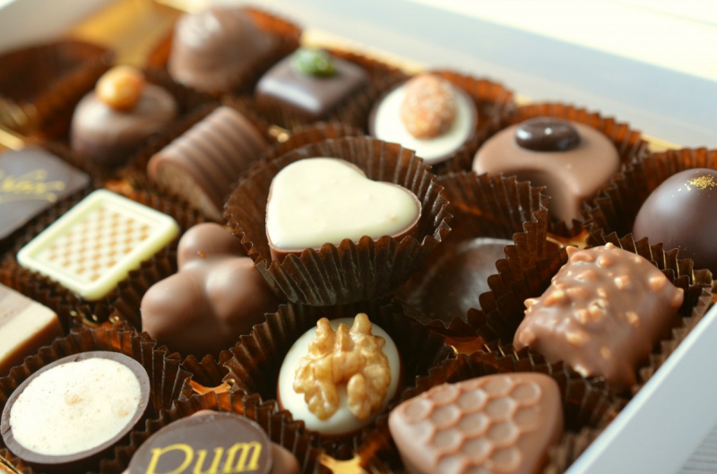 chocolaterie-LE CANNET-min_chocolates_food_candy_calories_nibble_chocolate_heart-782043